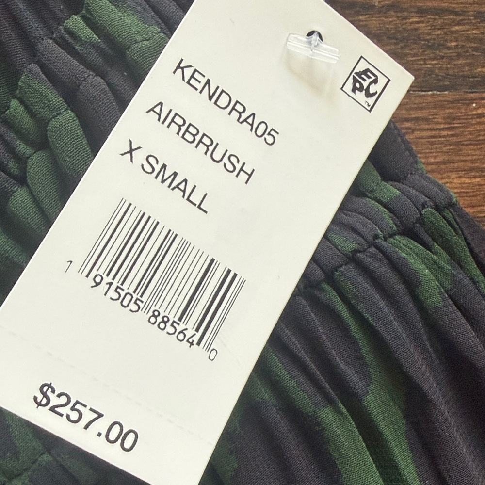 Velvet Green and Black Long Sleeve Tiered Midi Dress - Picture 3 of 7